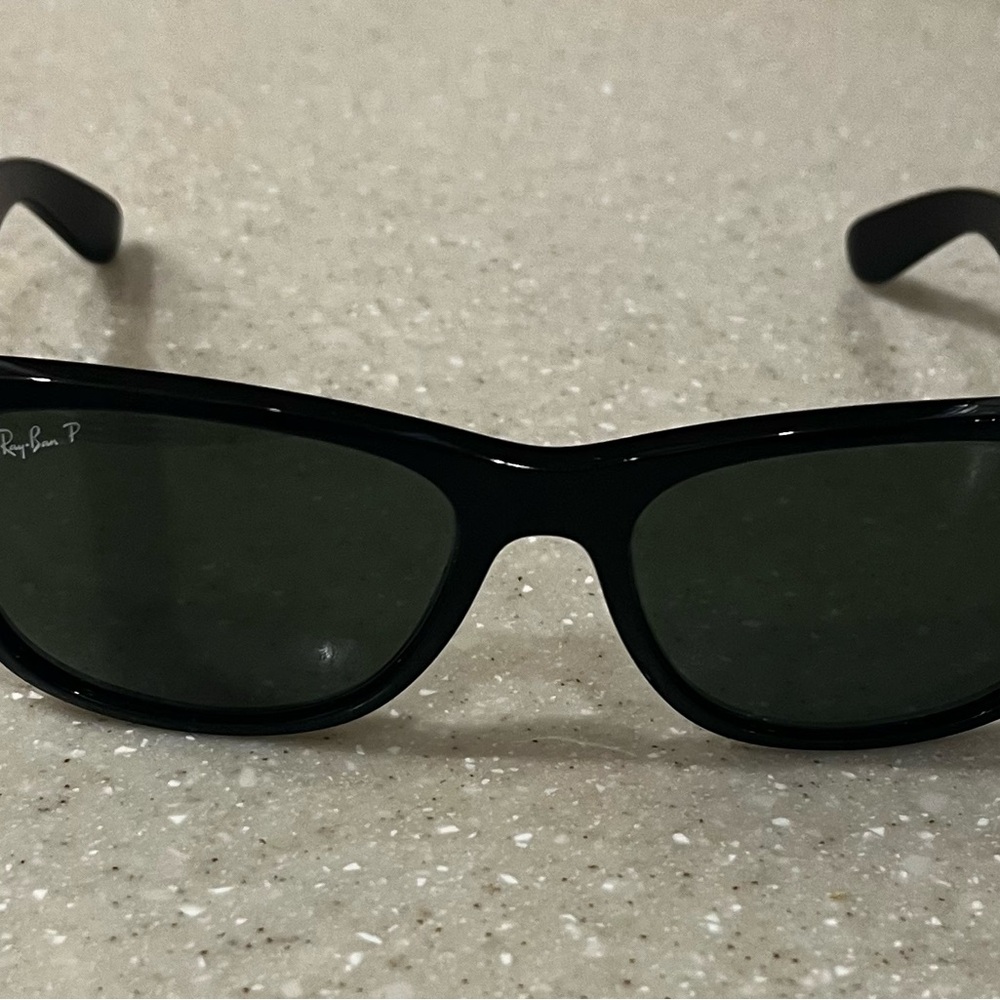 Brand New Condition Ray Ban Wayfarer